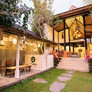 Tropical Hostel